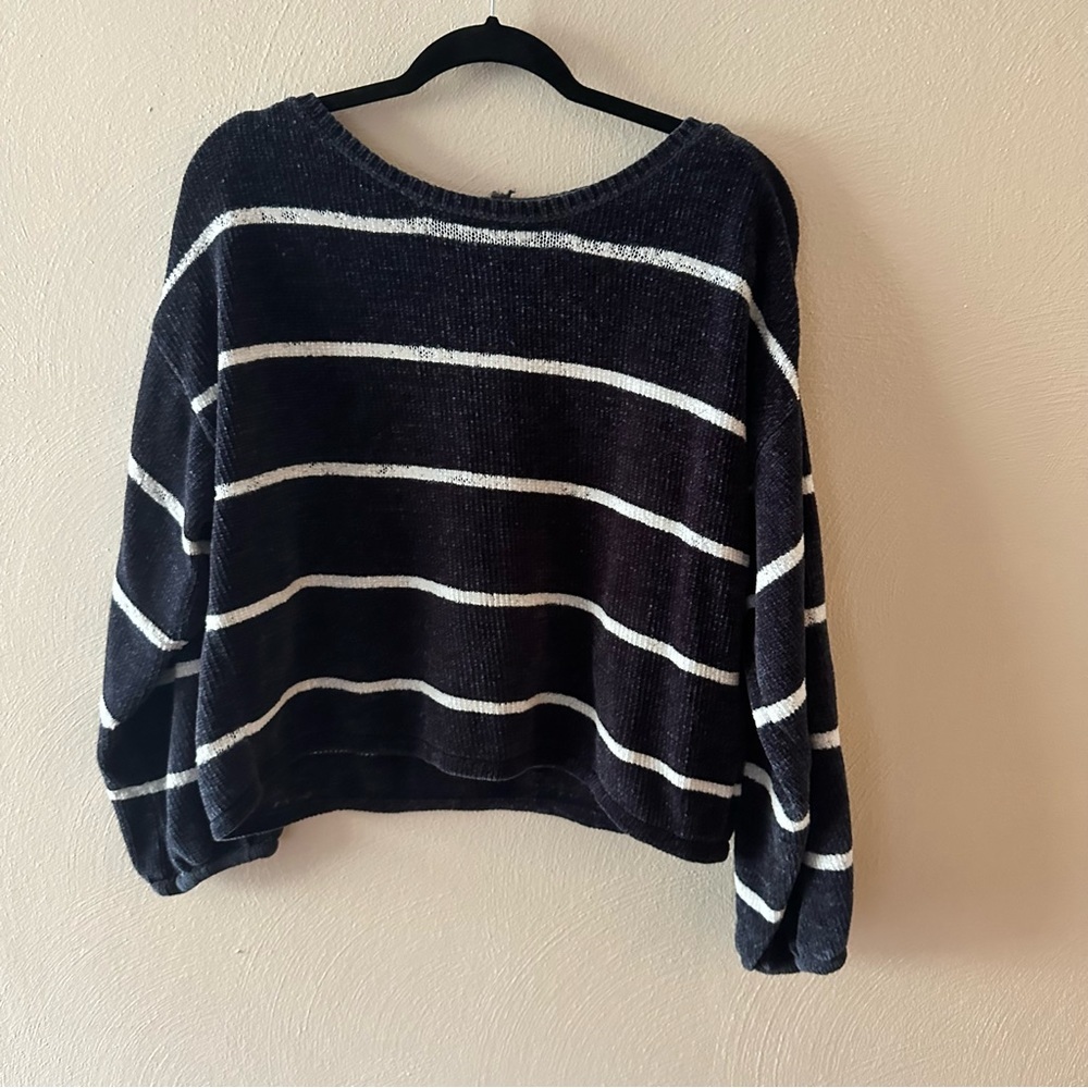 American eagle cropped navy striped sweater size medium